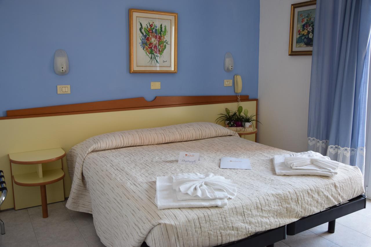 Hotel Sombrero Rimini Luaran gambar
